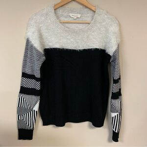 VINCE CAMUTO Fuzzy Eyelash Sweater Women’s Small Black White Cozy Soft Fall Warm